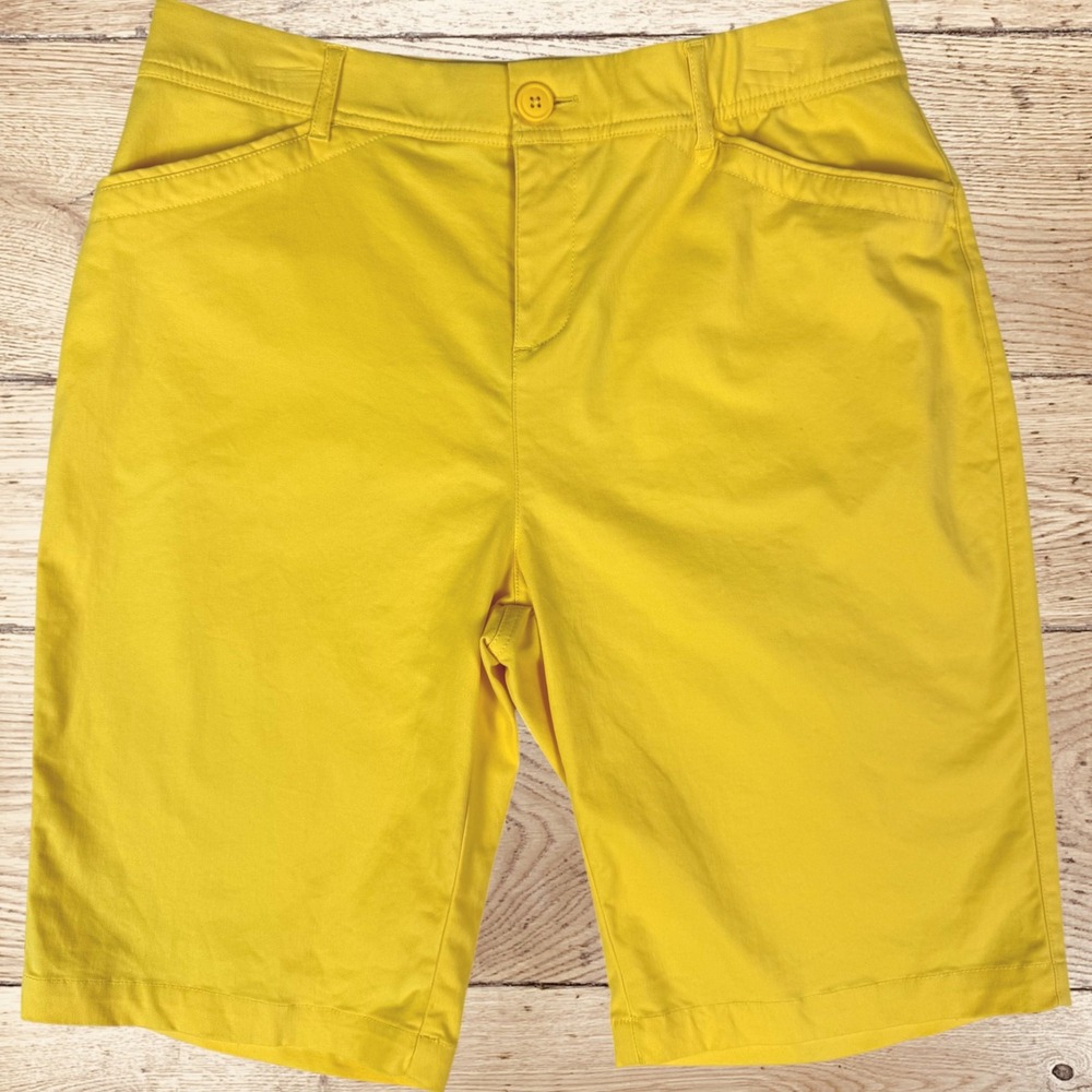 CHRISTOPHER & BANKS Bermuda Chino Women's Shorts Size 12P‎ Yellow